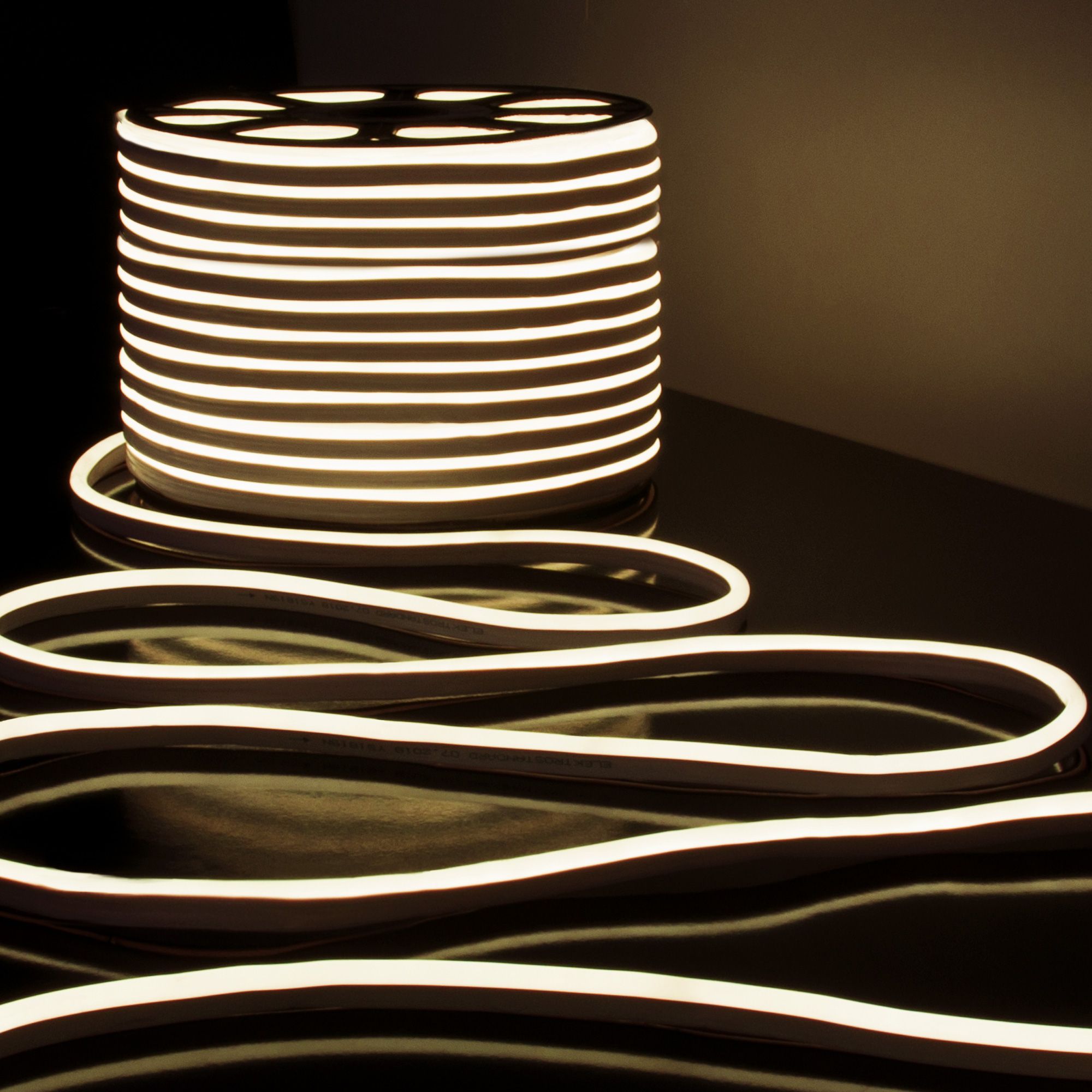 Уличный светильник Elektrostandard Гибкий неон 220V 9,6W 120Led 2835 IP67 односторонний дневной белый, 50 м